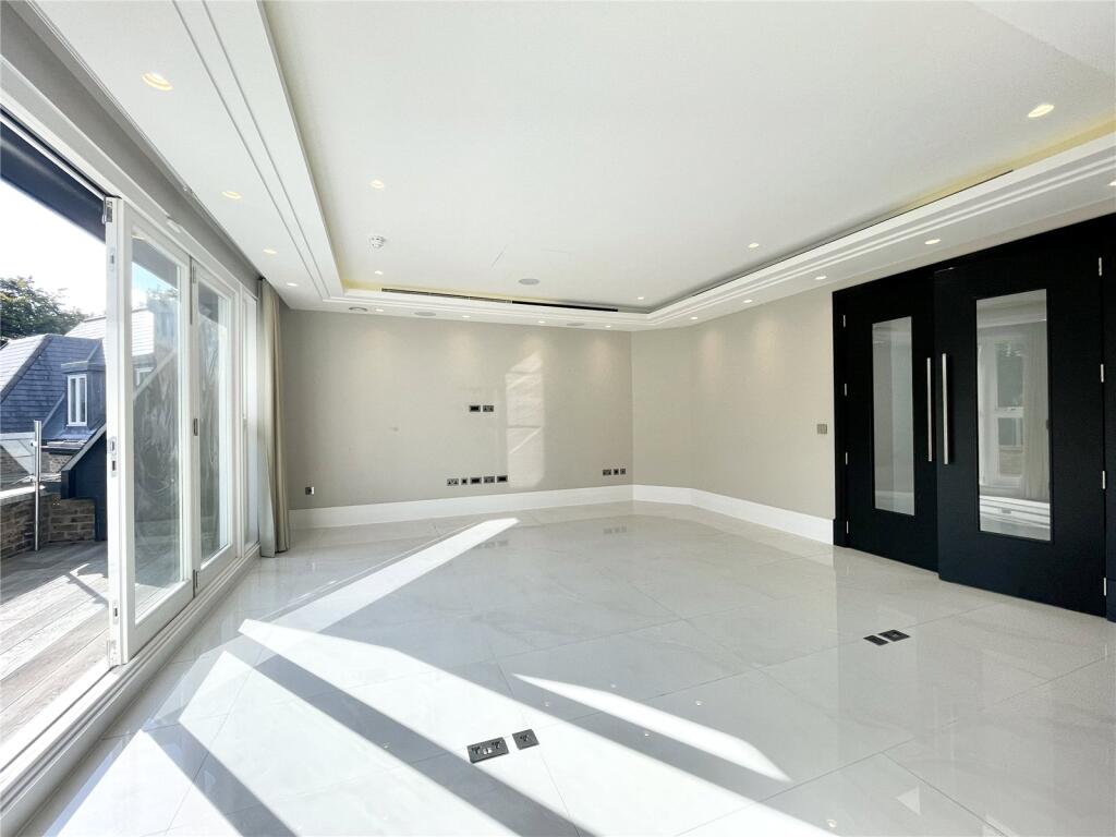 Apartment in Enfield - View 5