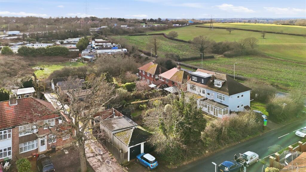 Main image of property: Barnet Road, Potters Bar