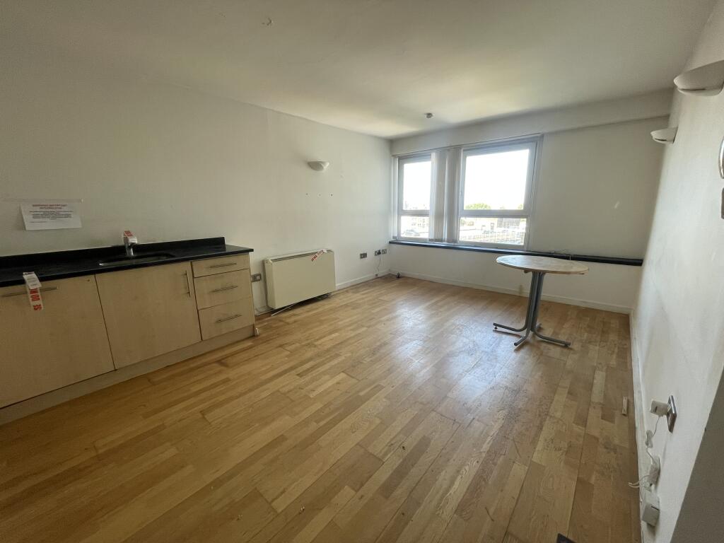Apartment in London - View 5