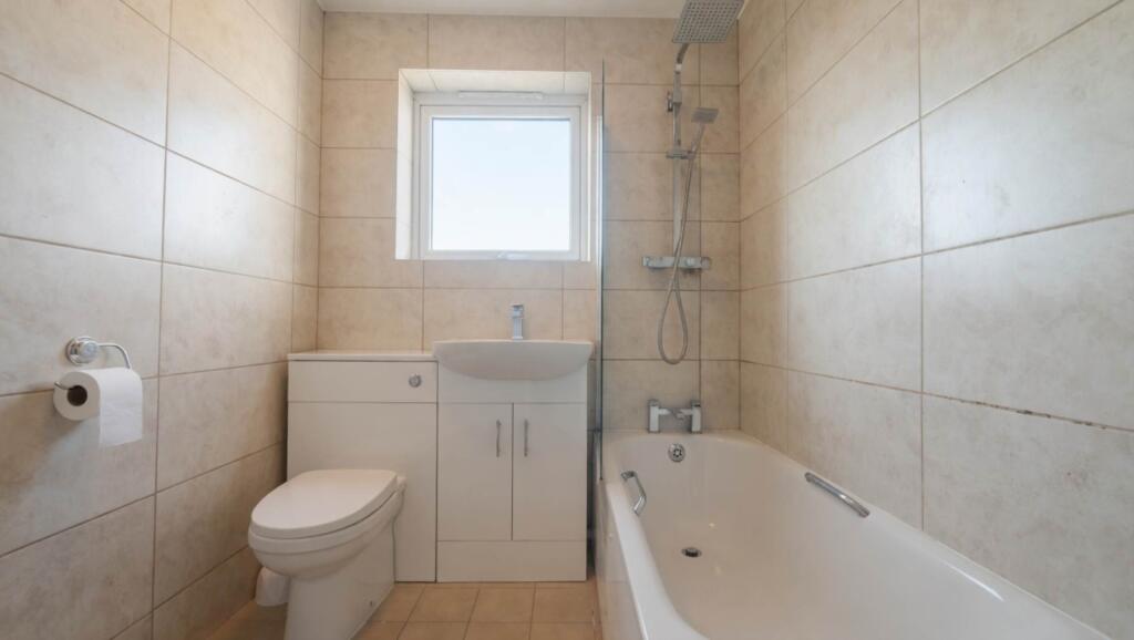 Wellfield Close, Hatfield - More