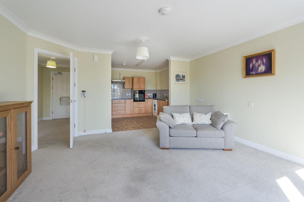 Apartment in Cherwell, Bicester - More