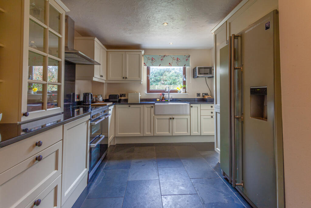 Fountain Road, Rendlesham, IP12 2UF photo 4