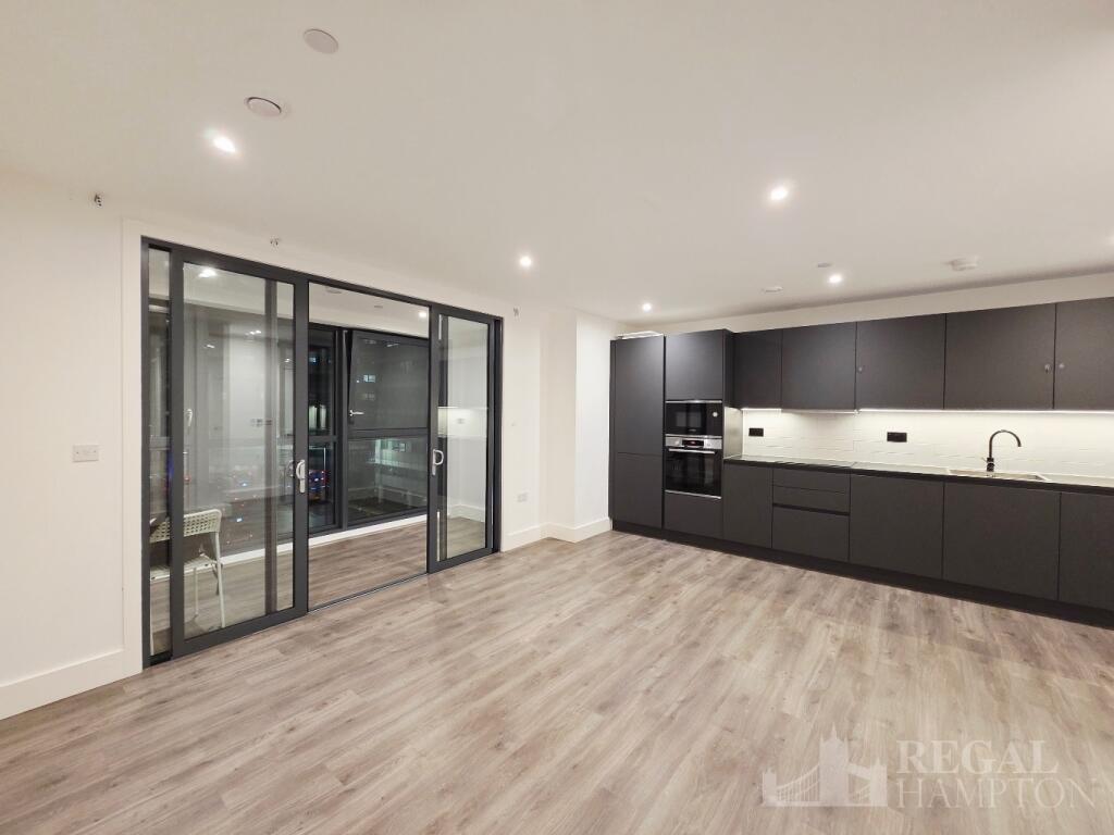Main image of property: 8 Station Road, Croydon, London, CR0
