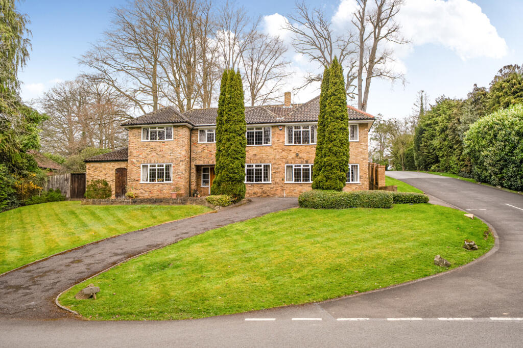 Main image of property: Camp Road, Gerrards Cross, Buckinghamshire