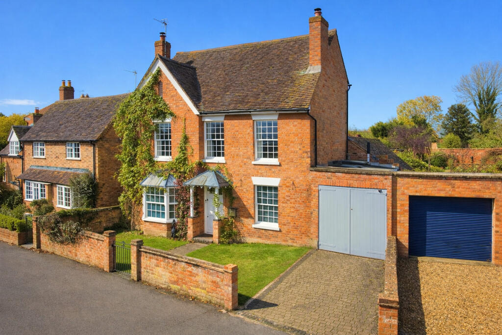 Main image of property: Wellesbourne, Warwick, Video & VR