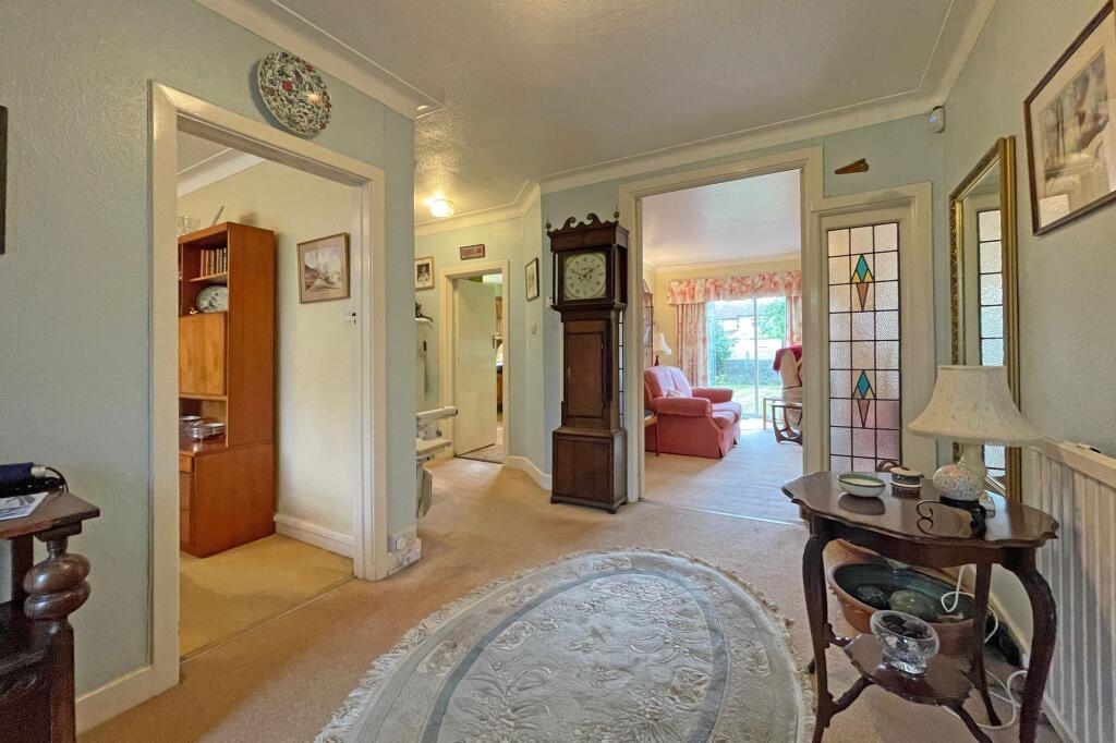 Nonsuch Walk, Cheam, SM2 7LG - View 5