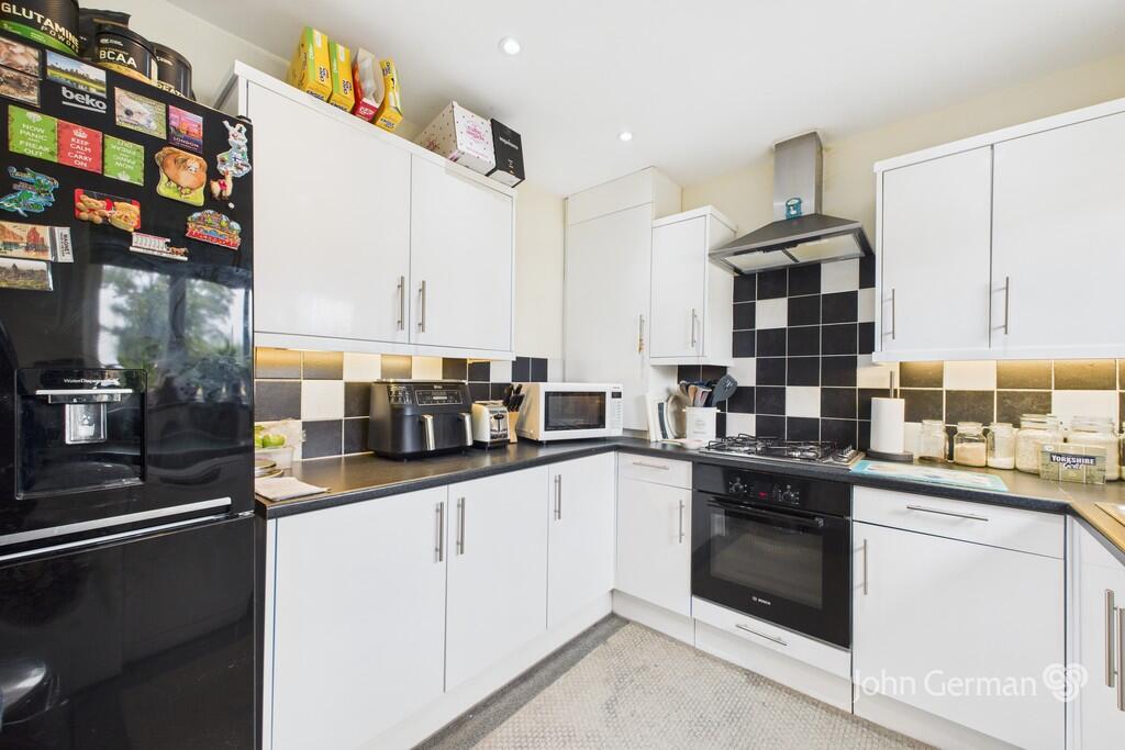Baker Street, Burntwood - View 5