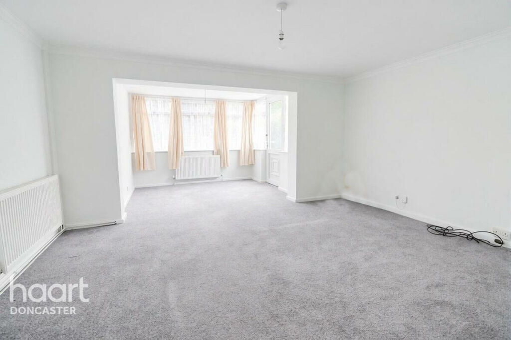 House in Doncaster, Hatfield - View 5