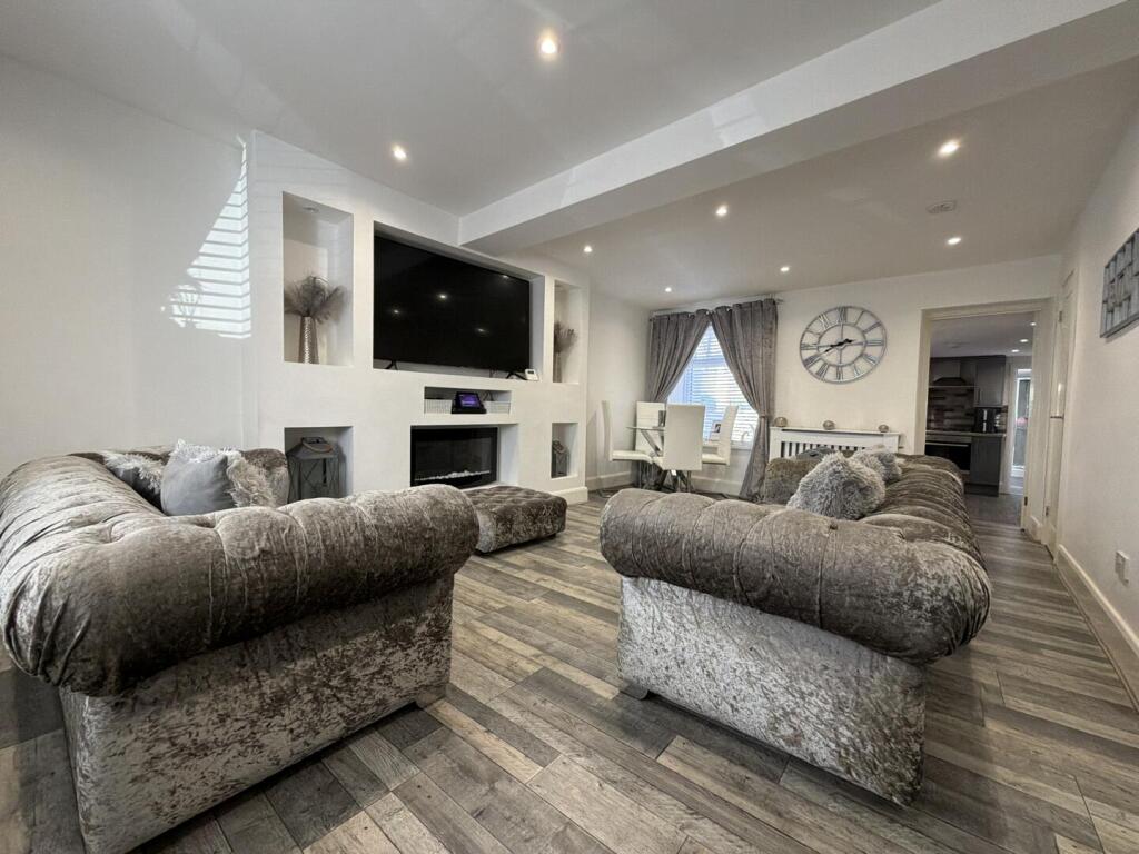 House in Cardiff, Pen-y-graig - View 5