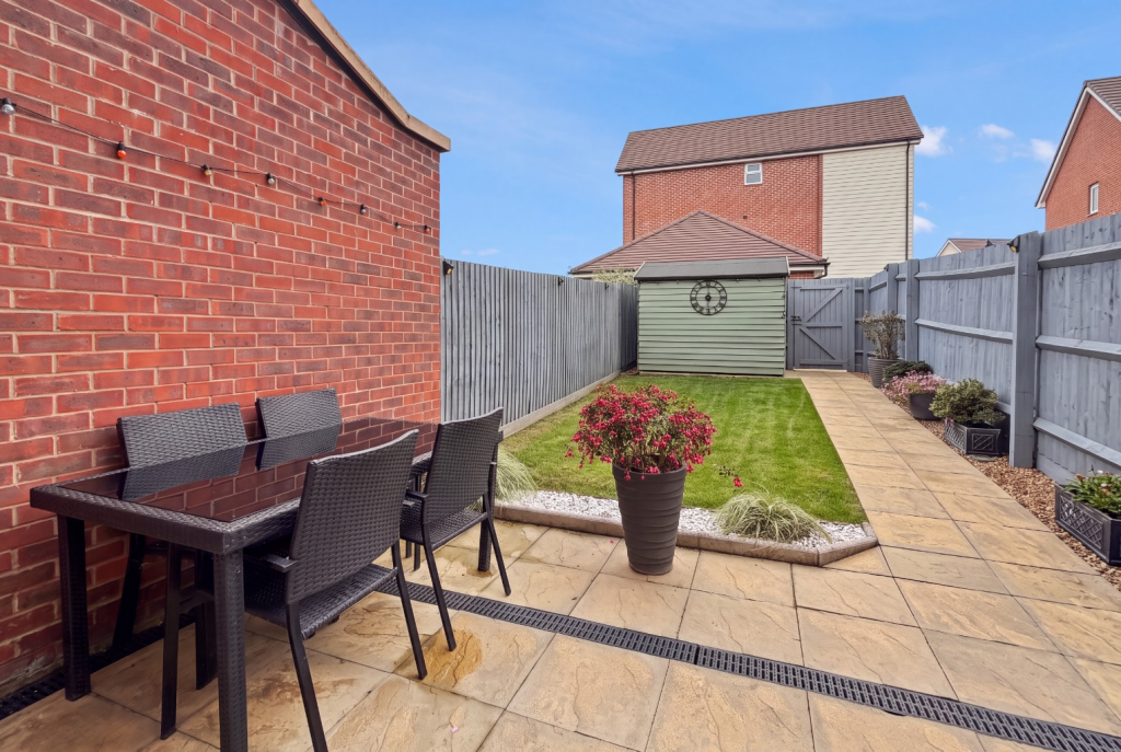 House in Woodley, Wokingham - View 5