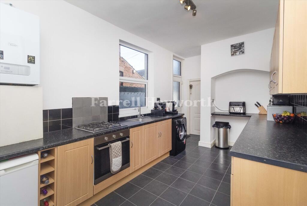 House in Barrow-in-Furness, Salthouse, Barrow - View 5