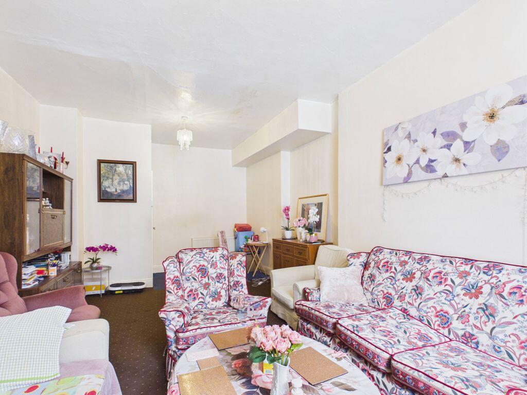 Apartment in Worcester - View 4