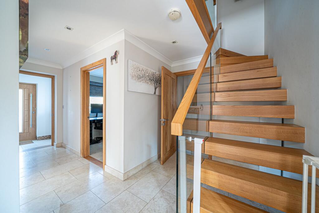 House in Test Valley, Shipton Bellinger - View 2