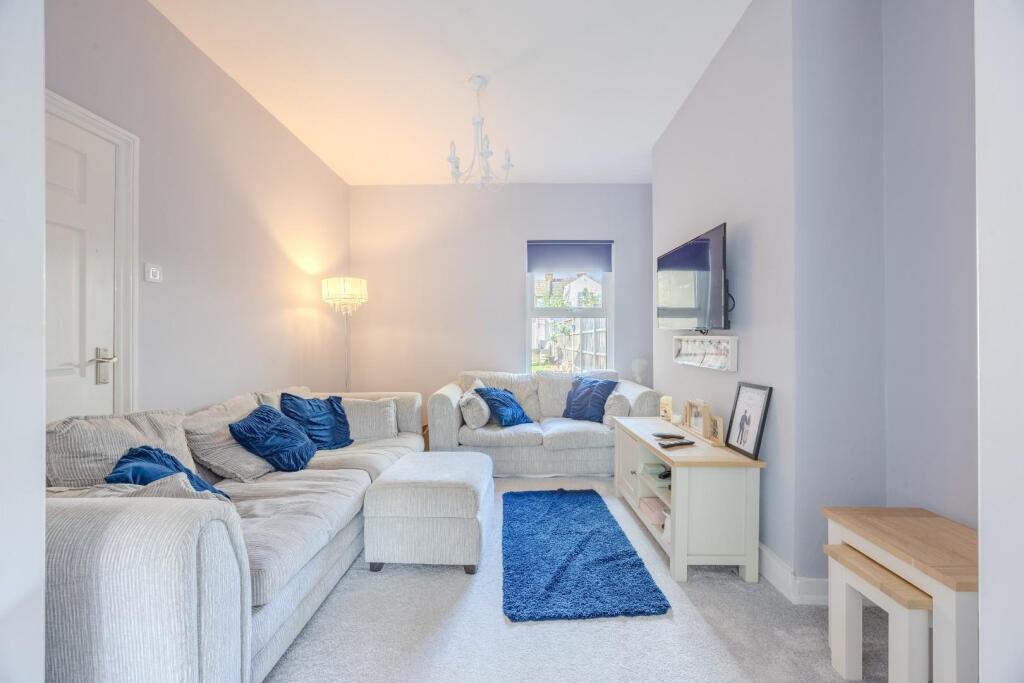 House in Southend-on-Sea - View 5
