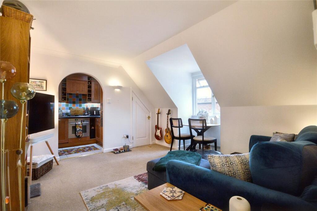 Apartment in Guildford - View 2