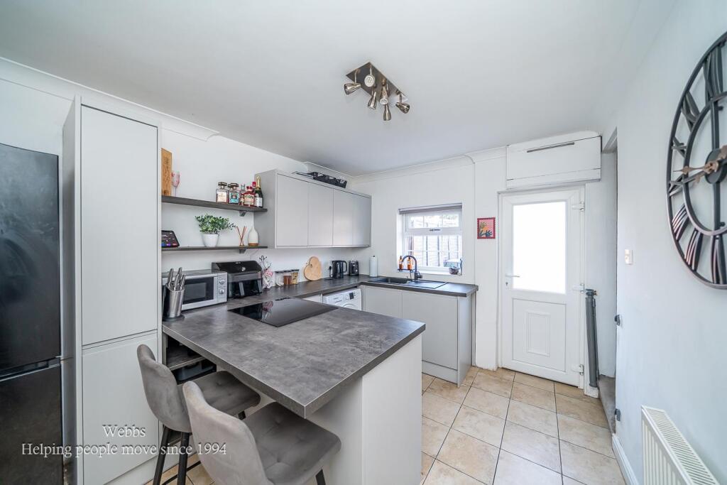 House in Tamworth, Staffordshire - More