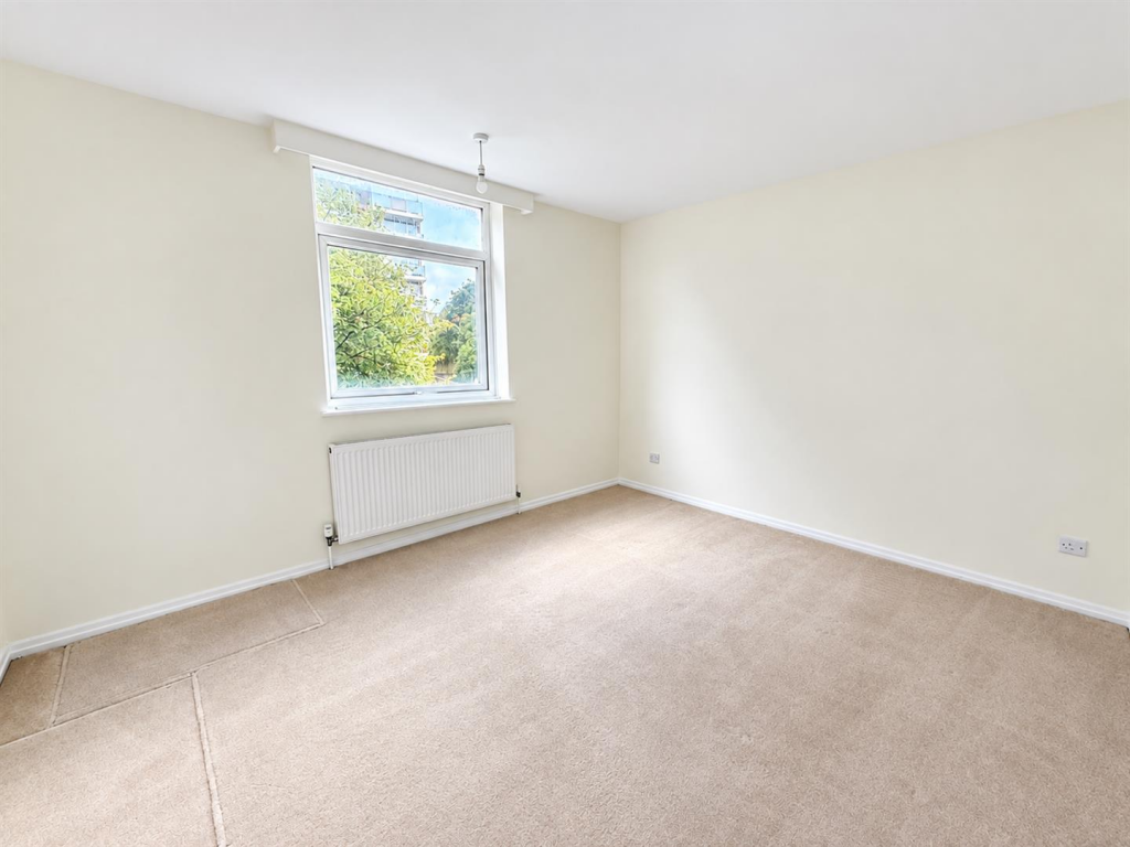 Apartment in Brighton - View 5