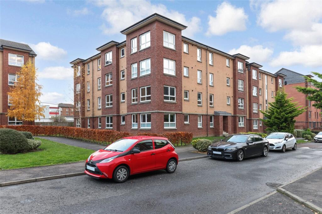 Main image of property: 4 Springfield Gardens, Glasgow, G31 4JA