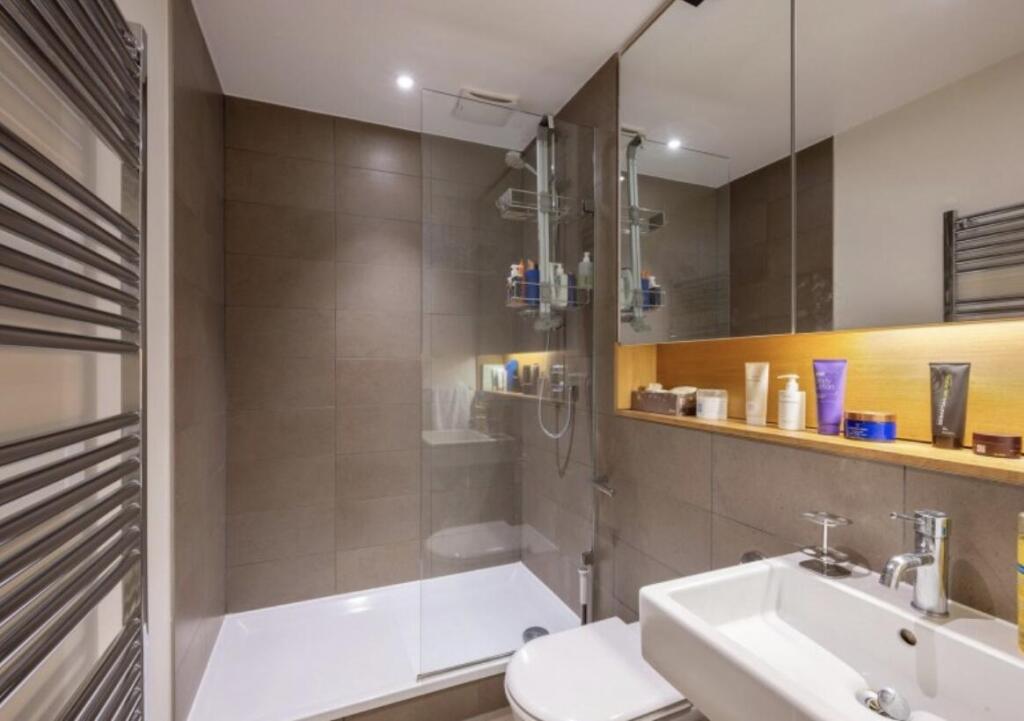 Apartment in London - View 5
