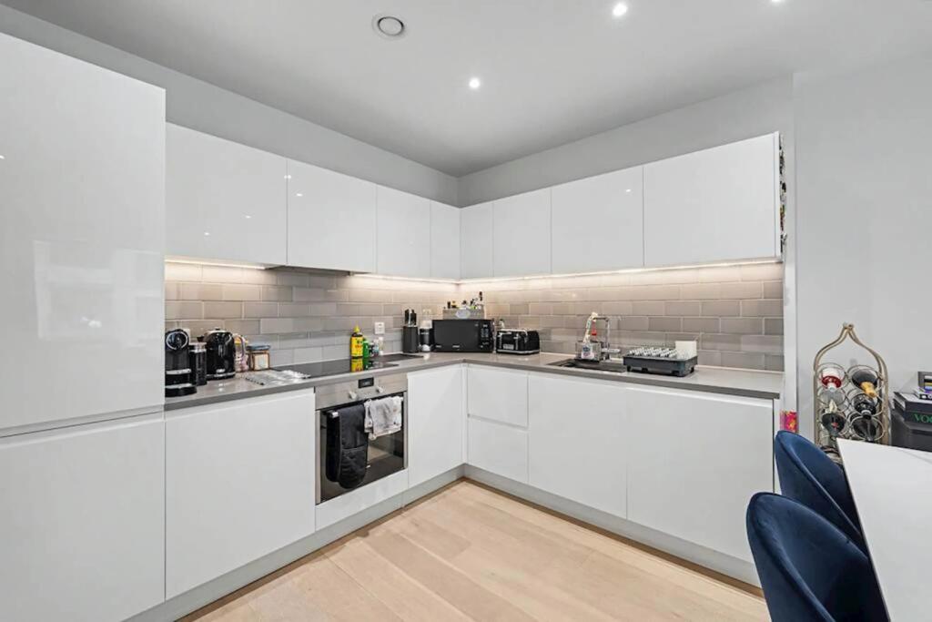 Apartment in London - View 4