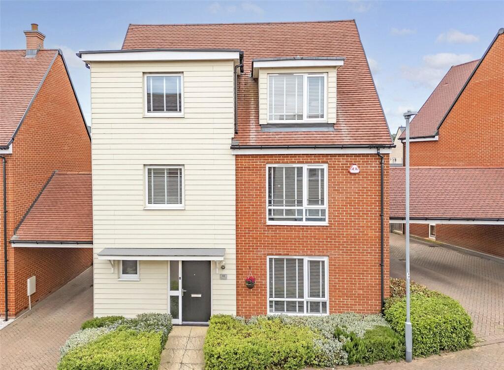 Main image of property: Fairway Drive, Chelmsford, CM3