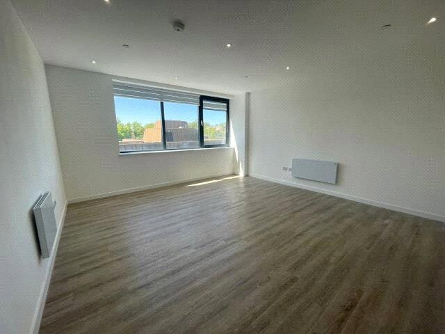 Apartment in Reading - View 4