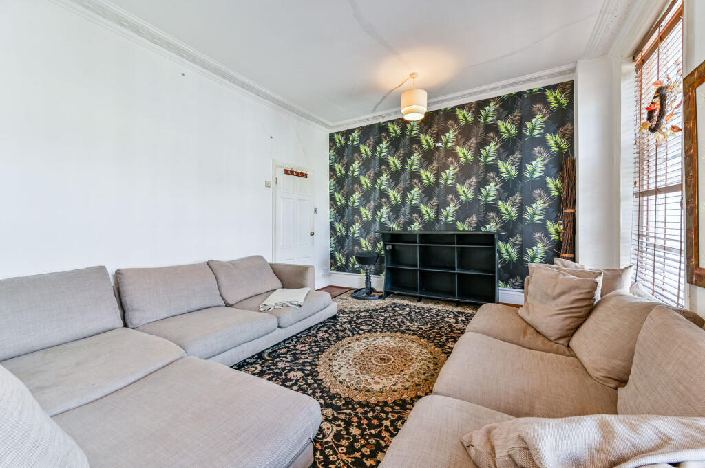 Apartment in London - More