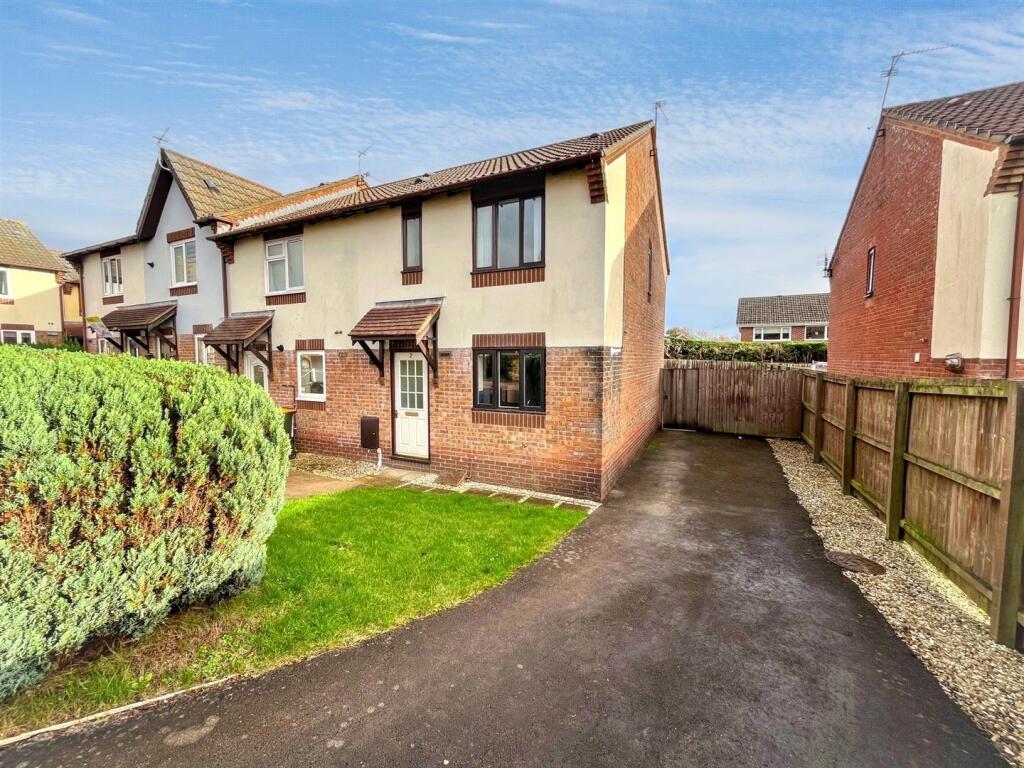 Main image of property: Squires Close, Rogerstone, Newport