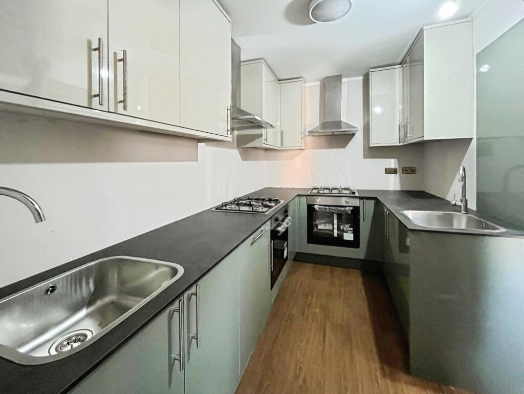 House in Southall - View 4
