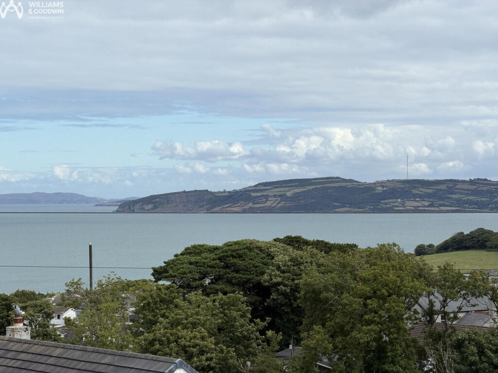 Fern Hill, Benllech Anglesey, LL74 photo 2