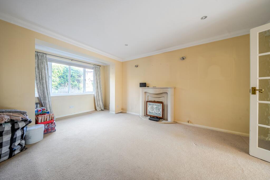 Daimler Close, Rectory Farm, Northampton, NN3 photo 4