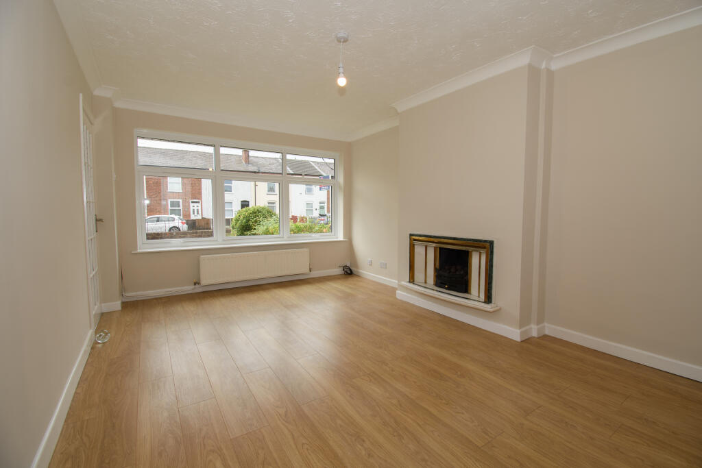 St. Helens Road, Leigh, Lancashire photo 3