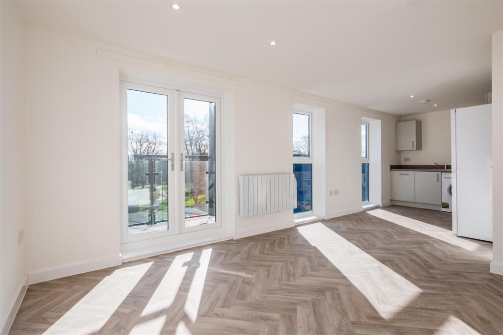 Apartment in Coventry - View 4