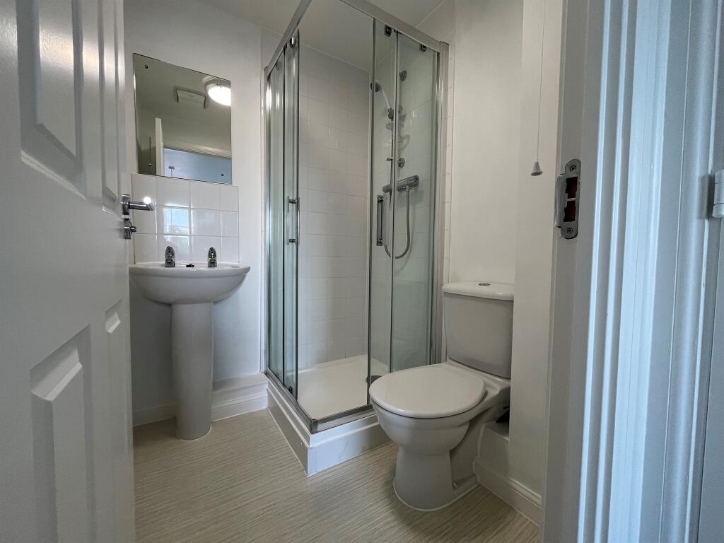 Apartment in Exeter - More