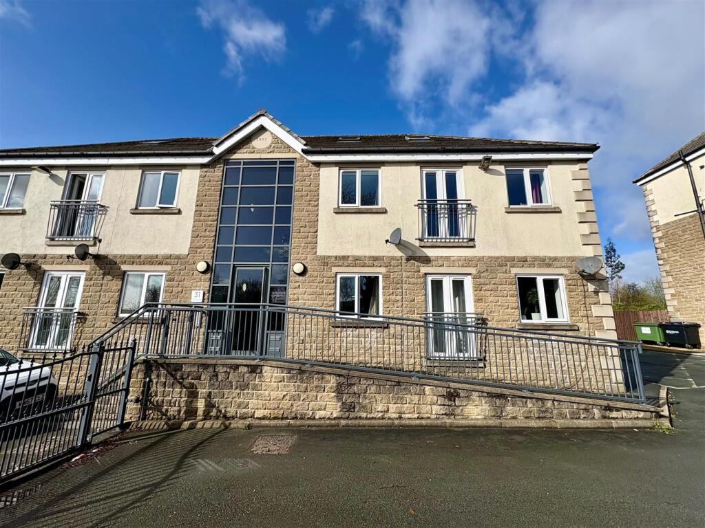 Additional image 15 of Whitehall Road East, Birkenshaw, Bradford