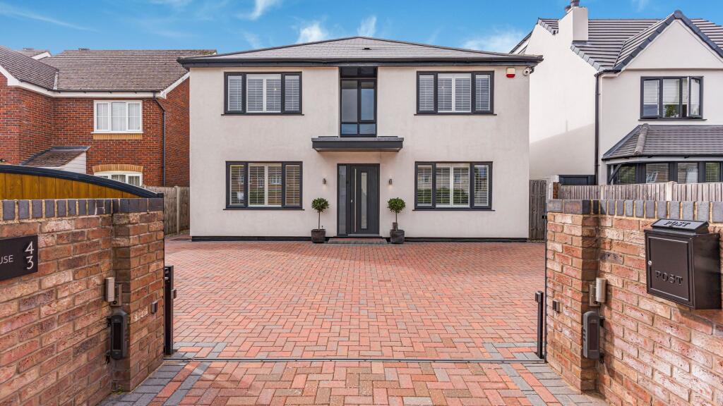 Main image of property: Whitehouse Common Road, Sutton Coldfield, B75