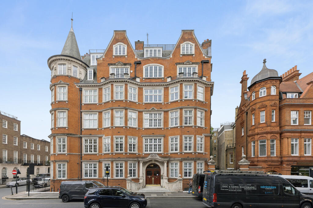 Main image of property: Cliveden Place, London, SW1W