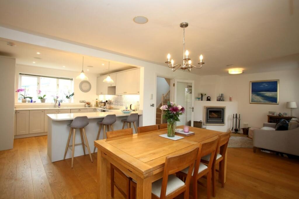 The Cedars, Lea, Malmesbury, SN16 photo 3