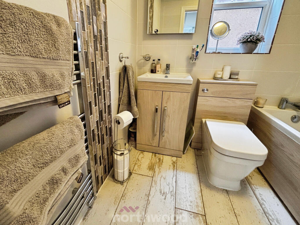 House in Doncaster - View 5