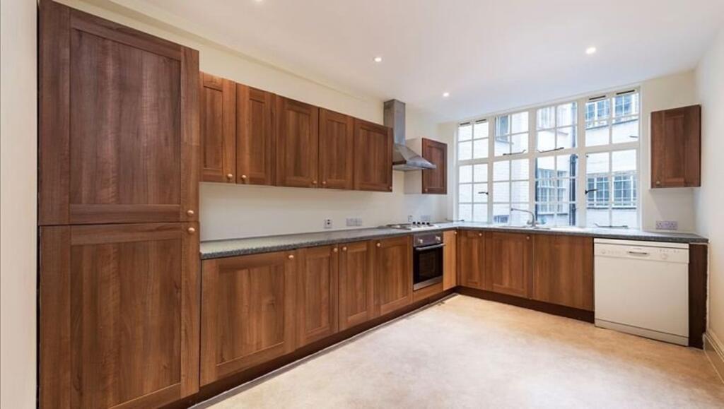 Main image of property: SECURE PORTERED BLOCK OPPOSITE REGENTS PARK