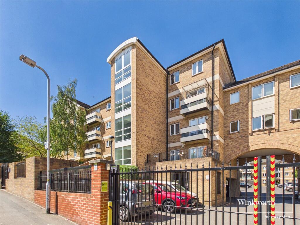 Main image of property: Branagh Court, Reading, Berkshire, RG30