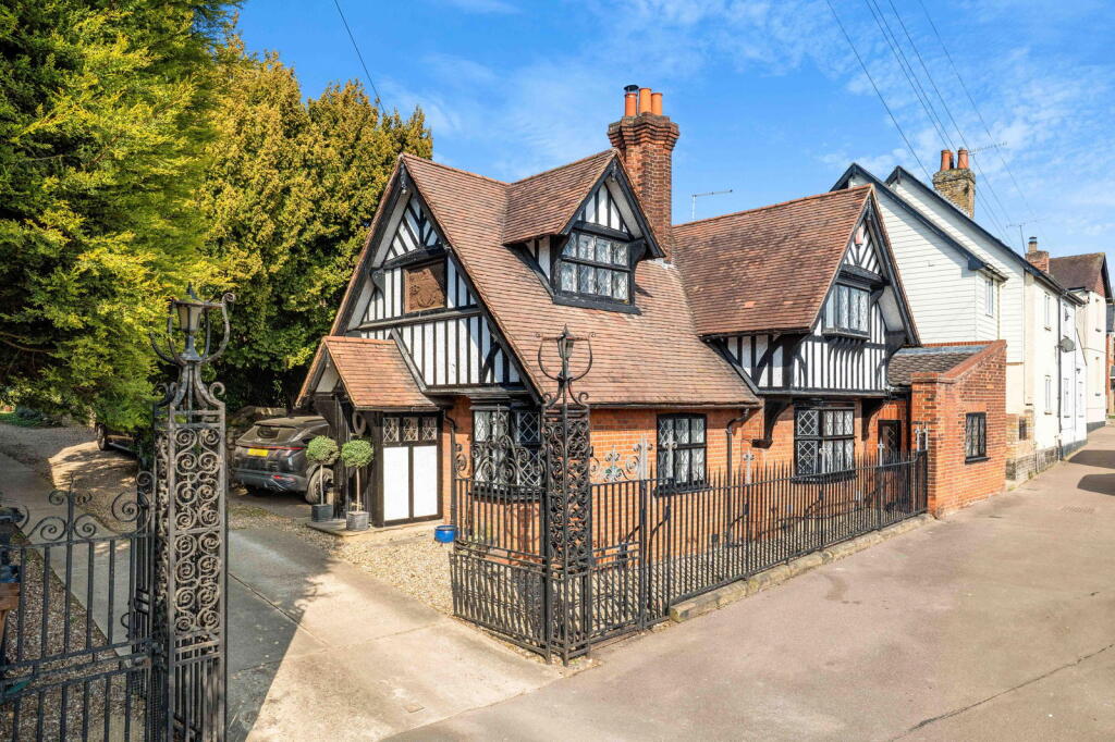 3-bed detached on Collett Lodge, Collett Road, Ware, SG12, £615,000