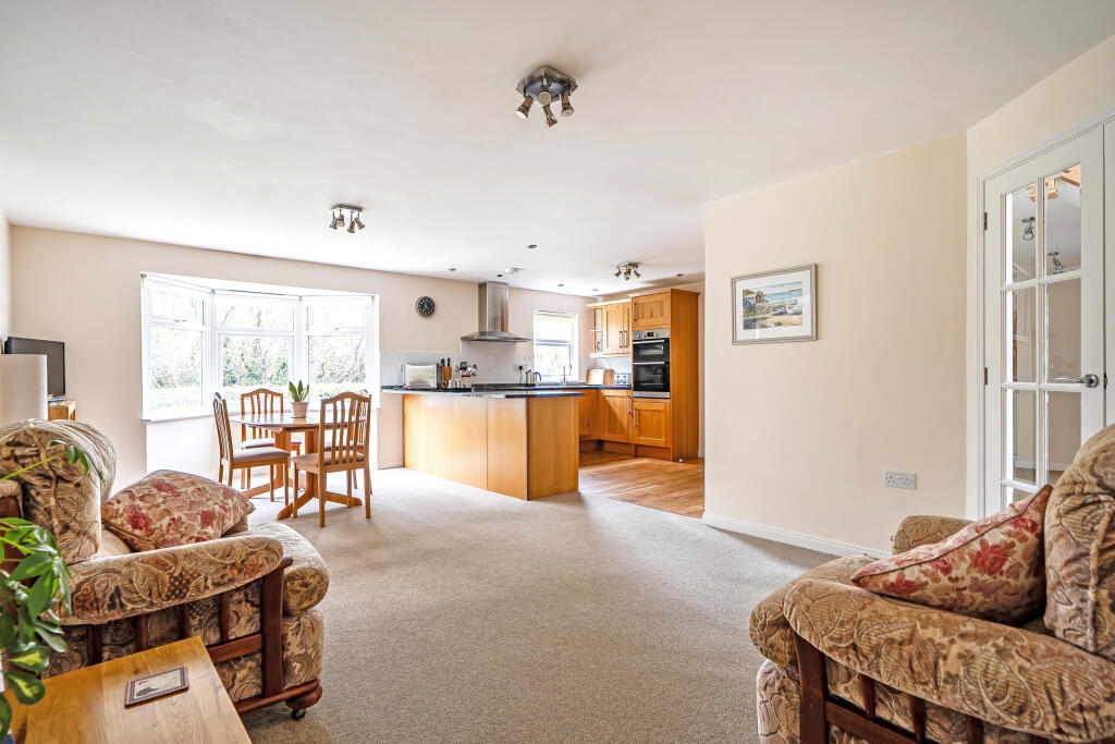 Mullion, Helston, Cornwall - View 6