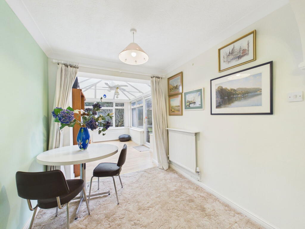 Delius Gardens, Horsham image 5