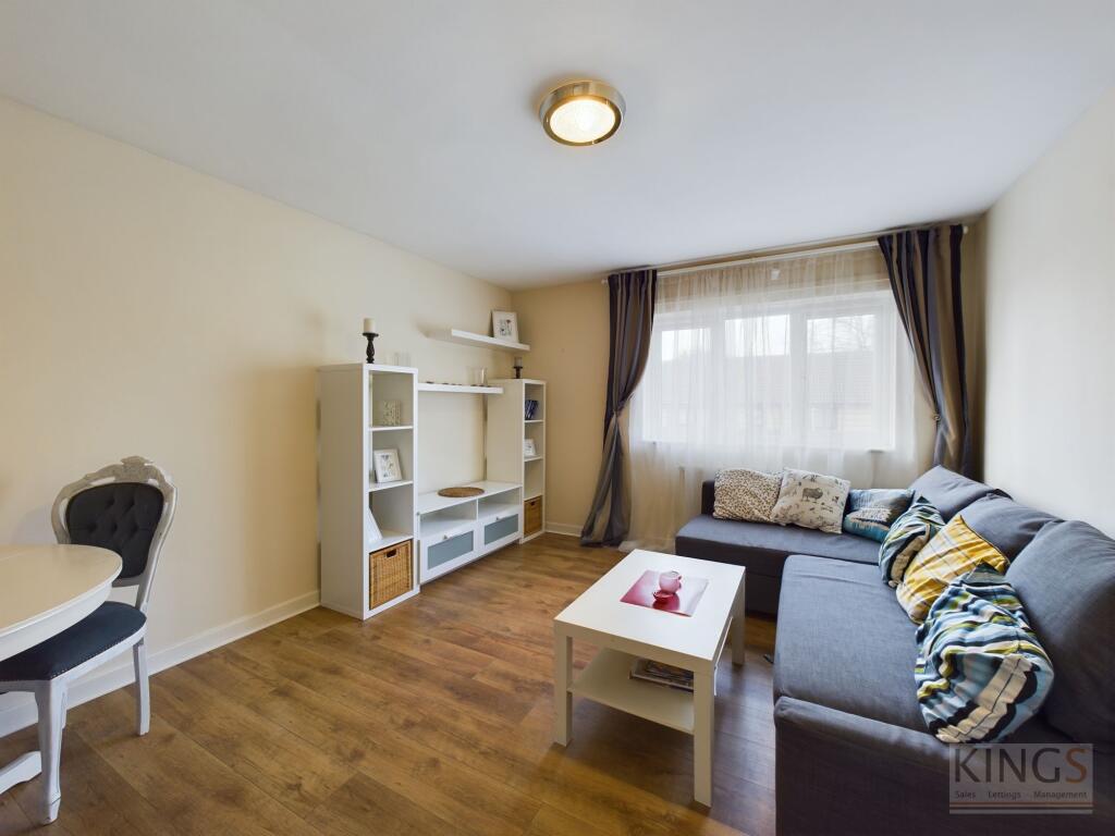 Apartment in Hatfield, Hilltop - View 2