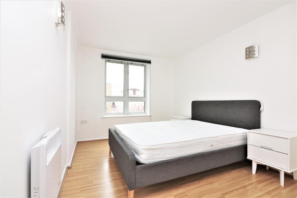Apartment in London - More