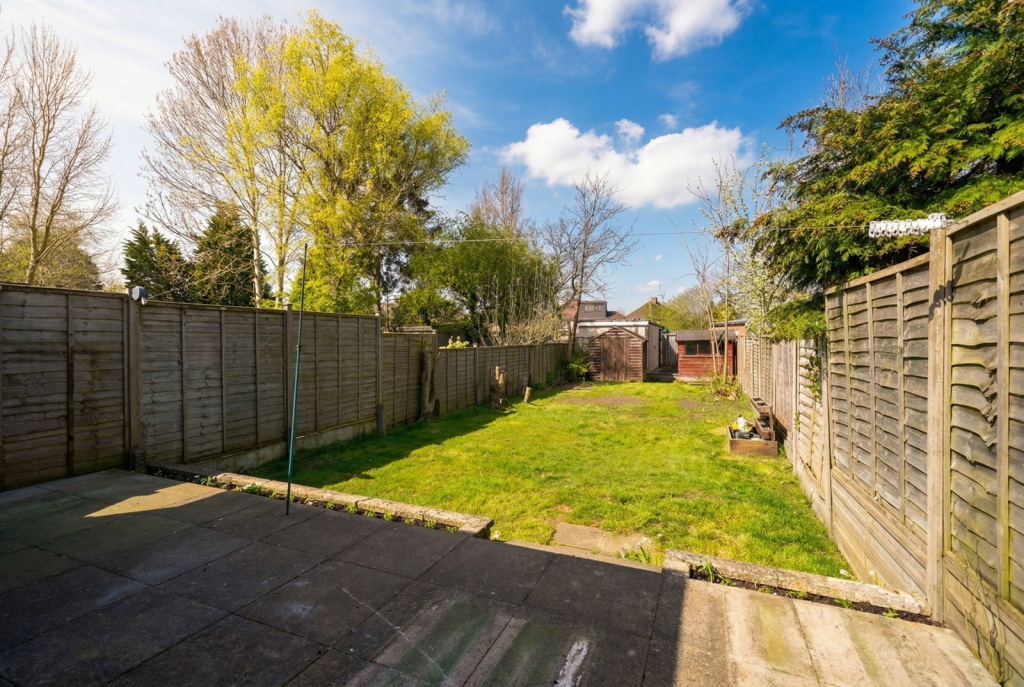 Additional image 15 of Hazeloak Road, Shirley