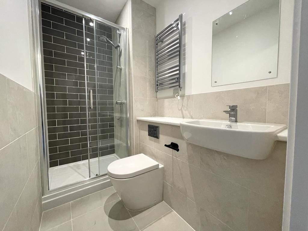 Apartment in Southend-on-Sea - View 5