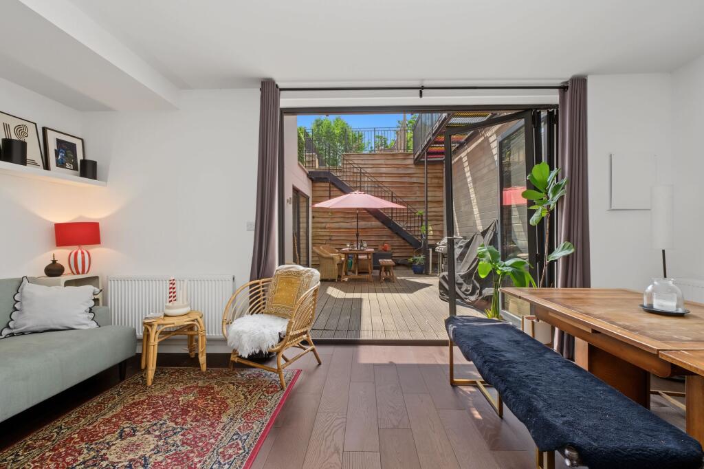 Apartment in London - More