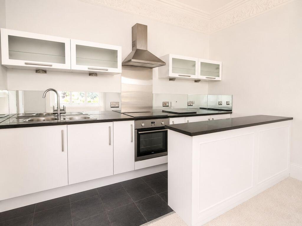 Apartment in Brighton - View 4